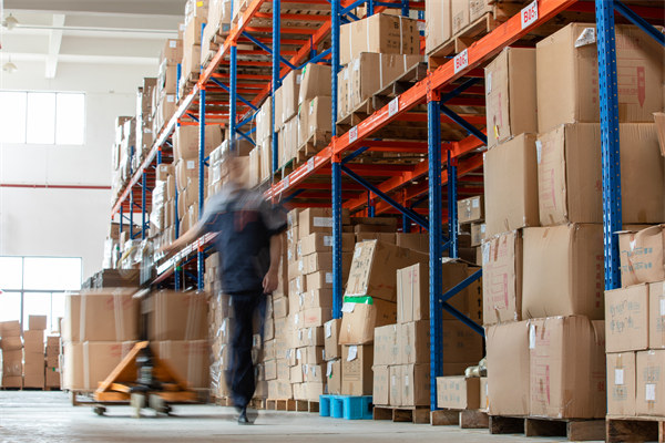 如何讓員工參與部門的規(guī)劃與決策？