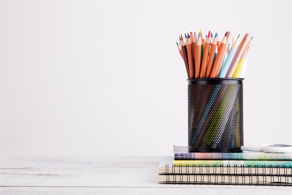 企業(yè)管理水平的提高要從管理層自身抓起，從現(xiàn)場(chǎng)抓起