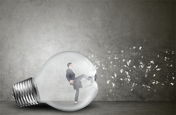 戰(zhàn)略咨詢：如何應(yīng)對新基建帶來的機(jī)遇？