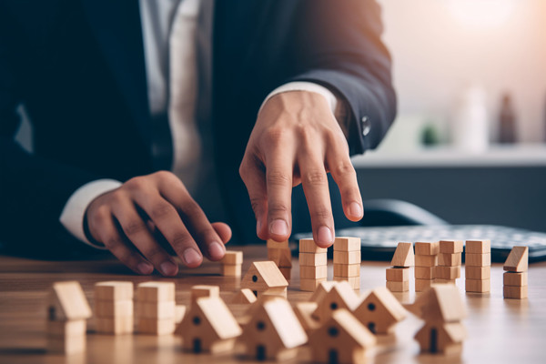 現(xiàn)代集團管控：跨層次，跨地域，跨產(chǎn)業(yè)的視角