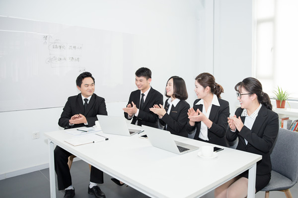 集團(tuán)人才梯隊建設(shè)：培養(yǎng)核心人才，提升企業(yè)競爭力