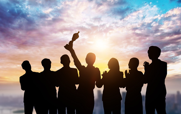 集團(tuán)內(nèi)部控制：完善內(nèi)部控制體系，確保集團(tuán)合規(guī)運(yùn)營(yíng)