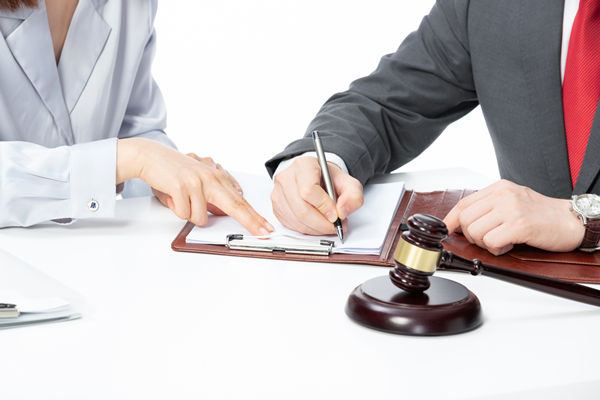 集團法務合規(guī)管控：保障企業(yè)合法權(quán)益，降低法律風險