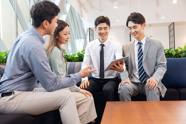 年度經(jīng)營計(jì)劃：聚焦核心業(yè)務(wù)，提升核心競爭力