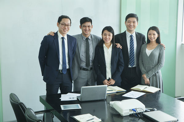 多元化團(tuán)隊(duì)的績(jī)效管理：適應(yīng)多元化環(huán)境，促進(jìn)團(tuán)隊(duì)和諧