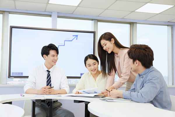 目標(biāo)引領(lǐng)：制定明確目標(biāo)，提升企業(yè)執(zhí)行力