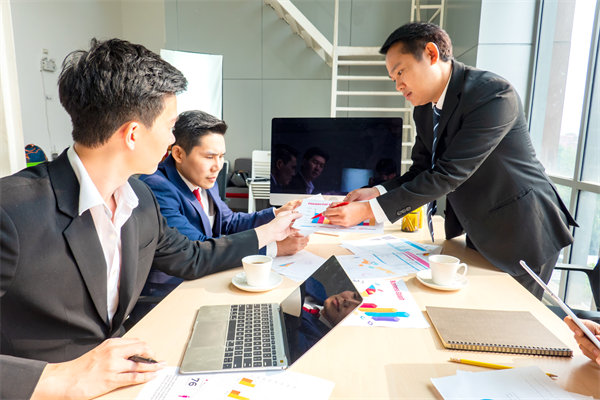 平衡計(jì)分卡：多維度評(píng)估，全面提升績效