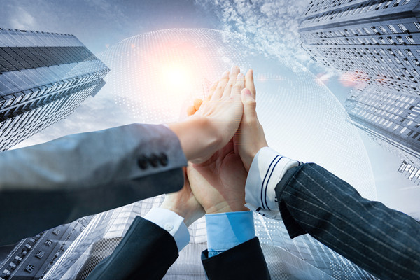 薪酬溝通培訓(xùn)：加強(qiáng)溝通培訓(xùn)，提高員工認(rèn)識(shí)