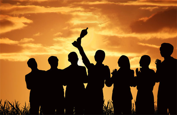 深化創(chuàng)新驅(qū)動，落實(shí)年度經(jīng)營計(jì)劃，推動企業(yè)跨越發(fā)展