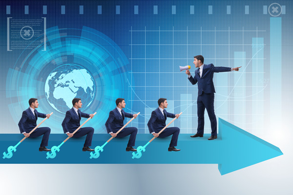 集團(tuán)管控創(chuàng)新實(shí)踐，引領(lǐng)行業(yè)發(fā)展趨勢(shì)與變革