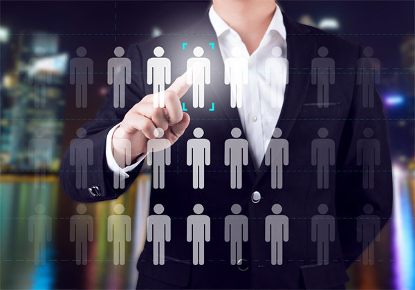 靈活調(diào)整組織規(guī)劃，應(yīng)對(duì)市場(chǎng)變化與業(yè)務(wù)挑戰(zhàn)