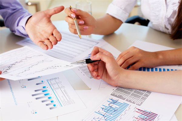 聚焦核心業(yè)務(wù)，優(yōu)化經(jīng)營(yíng)計(jì)劃，推動(dòng)企業(yè)高質(zhì)量發(fā)展