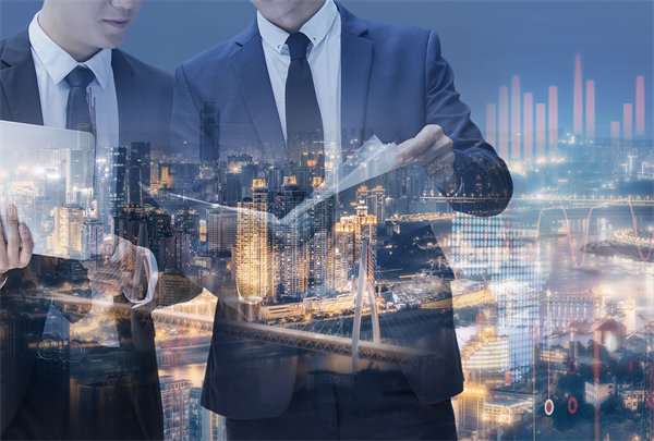 立足企業(yè)實際，制定可行經(jīng)營計劃，確保企業(yè)穩(wěn)健前行