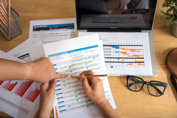 分析順利開展績(jī)效管理工作的前提條件有哪些？