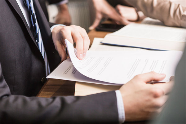 構(gòu)建有效的集團(tuán)管控體系：關(guān)鍵要素、方法與步驟