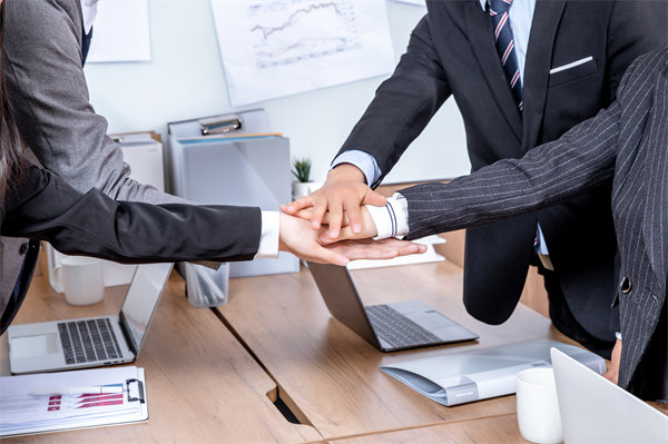 如何設(shè)計(jì)科學(xué)的薪酬績效以激勵(lì)員工持續(xù)高效工作？