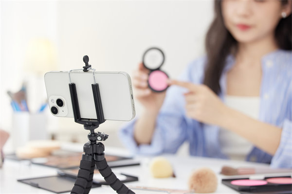 社交媒體營銷中，情感共鳴如何轉(zhuǎn)化為銷售力？