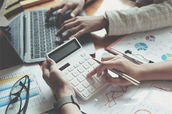 面對經(jīng)濟(jì)新常態(tài)，企業(yè)如何靈活調(diào)整預(yù)算策略？