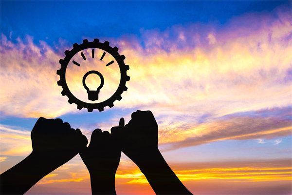 在全球化下，跨國企業(yè)如何規(guī)劃組織結(jié)構(gòu)與運(yùn)營模式？