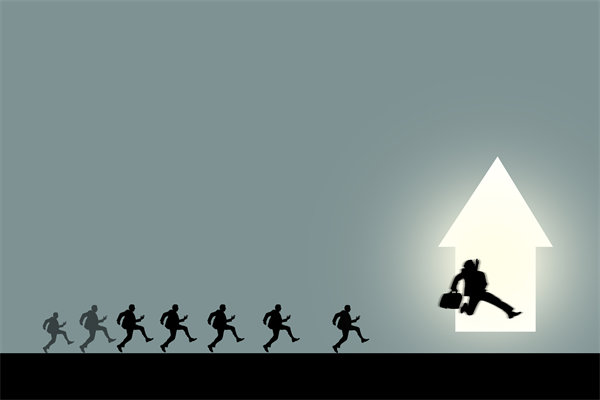 如何確保年度經(jīng)營計劃既具挑戰(zhàn)性又切實可行？