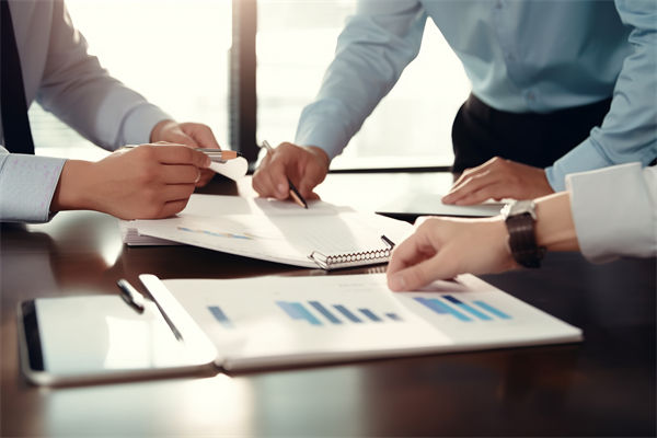 如何確保薪酬績效體系公平透明，增強員工信任？