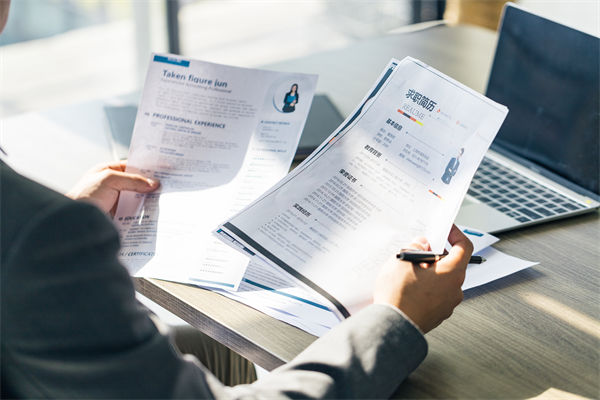 招聘過程中，如何平衡能力與潛力，篩選最佳候選人？