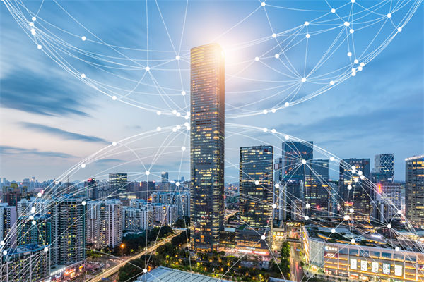 組織規(guī)劃中，如何確保戰(zhàn)略方向與市場(chǎng)需求一致？