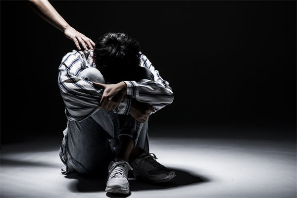 女子漏接電話被市監(jiān)所工作人員辱罵，人力資源管理有何感悟？