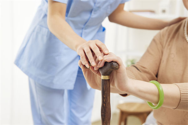 多家藥企叫停創(chuàng)新藥研發(fā)項目，關(guān)聯(lián)行業(yè)需要戰(zhàn)略調(diào)整？