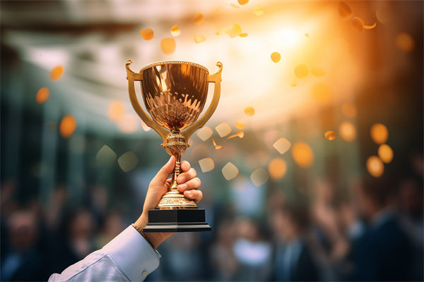 薪酬管理中，如何考慮員工個(gè)人發(fā)展，實(shí)現(xiàn)長(zhǎng)期激勵(lì)？