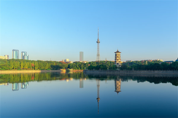 長沙年度經(jīng)營計劃咨詢公司如何為企業(yè)定制精準戰(zhàn)略計劃？