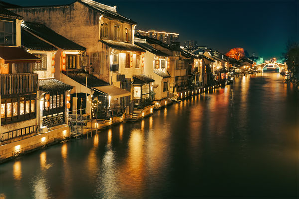 無(wú)錫戰(zhàn)略咨詢公司如何為企業(yè)定制長(zhǎng)遠(yuǎn)規(guī)劃？