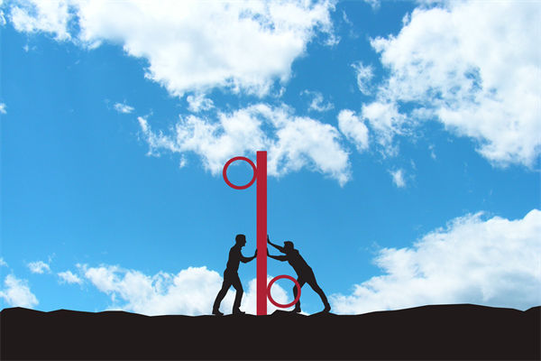 在全球化背景下，企業(yè)如何構(gòu)建競(jìng)爭(zhēng)優(yōu)勢(shì)的戰(zhàn)略框架？