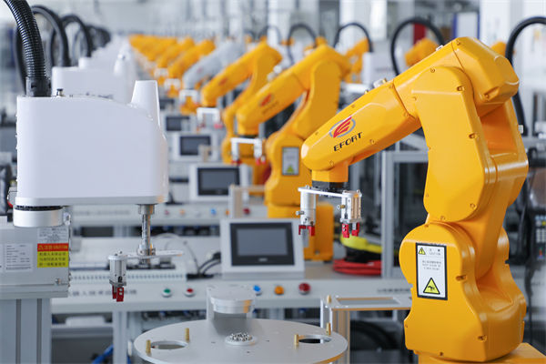 數(shù)字化轉(zhuǎn)型對(duì)制造業(yè)生產(chǎn)管理的深遠(yuǎn)影響有哪些？