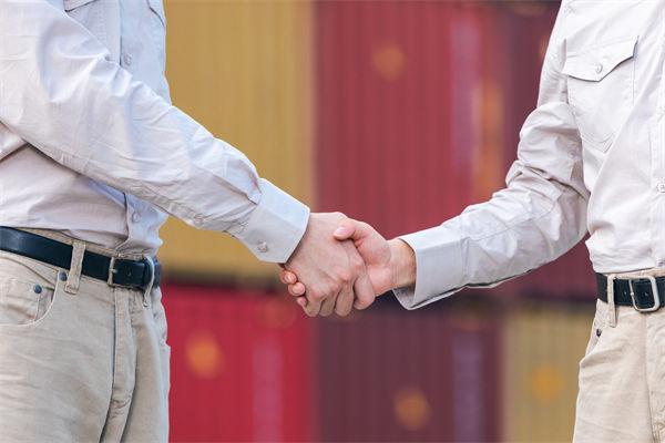 美線(xiàn)貨運(yùn)訂艙就像“搶票”，制造業(yè)有什么看法？