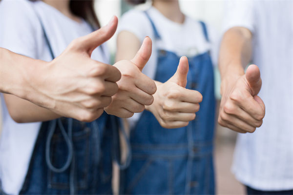 企業(yè)文化標(biāo)語掛滿墻，為何員工依然缺乏認(rèn)同感？