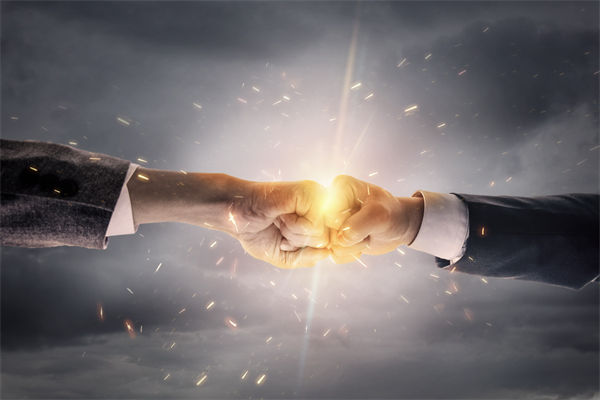 文化手冊(cè)寫(xiě)滿(mǎn)崇高理念，基層執(zhí)行為何總唱反調(diào)？