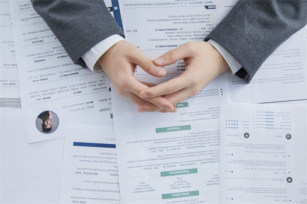 招聘流程看似高效規(guī)范，招來的人卻總是與需求錯(cuò)位？